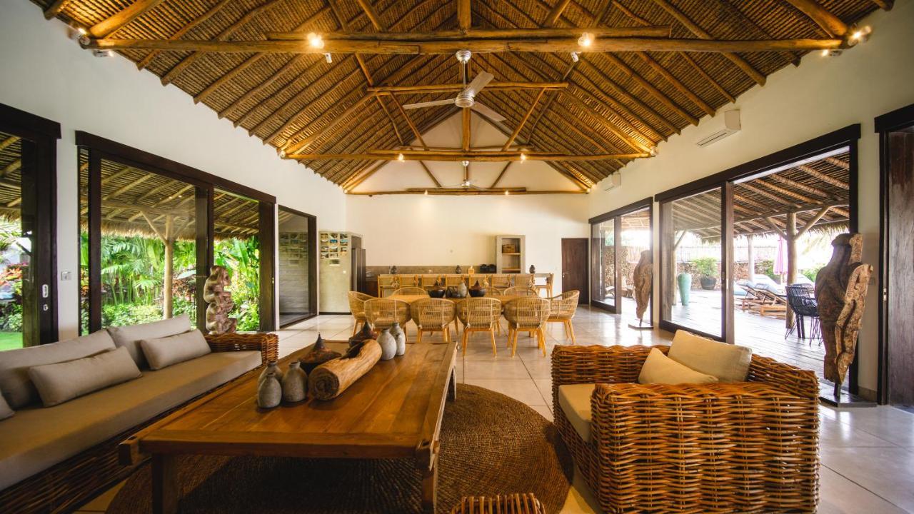 Villa Jac Selong Belanak Exterior photo